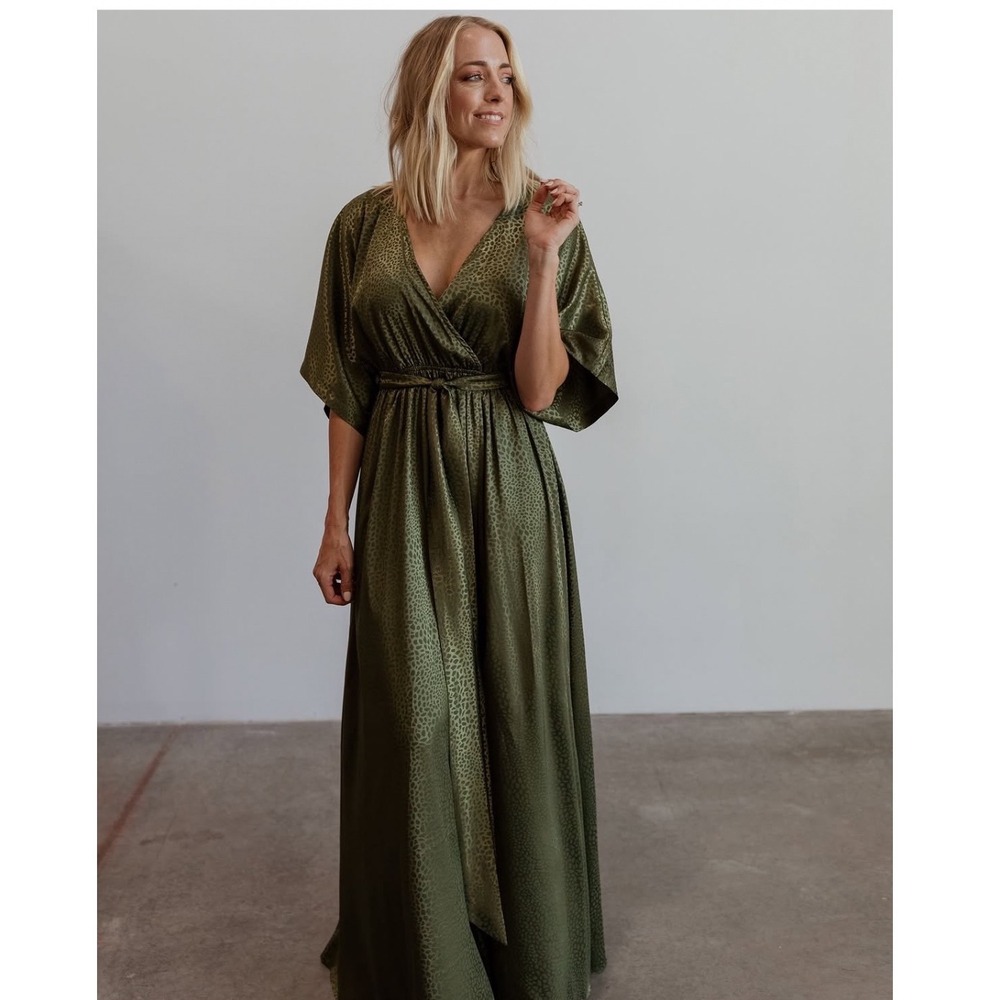 Baltic Born Maxi Dress Women L Olive Green NWT Leopard Satin Kimono Wrap Gown